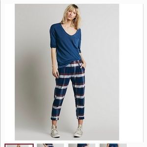 Free People EUC blue plaid cropped pants 🌸🌺 size 12